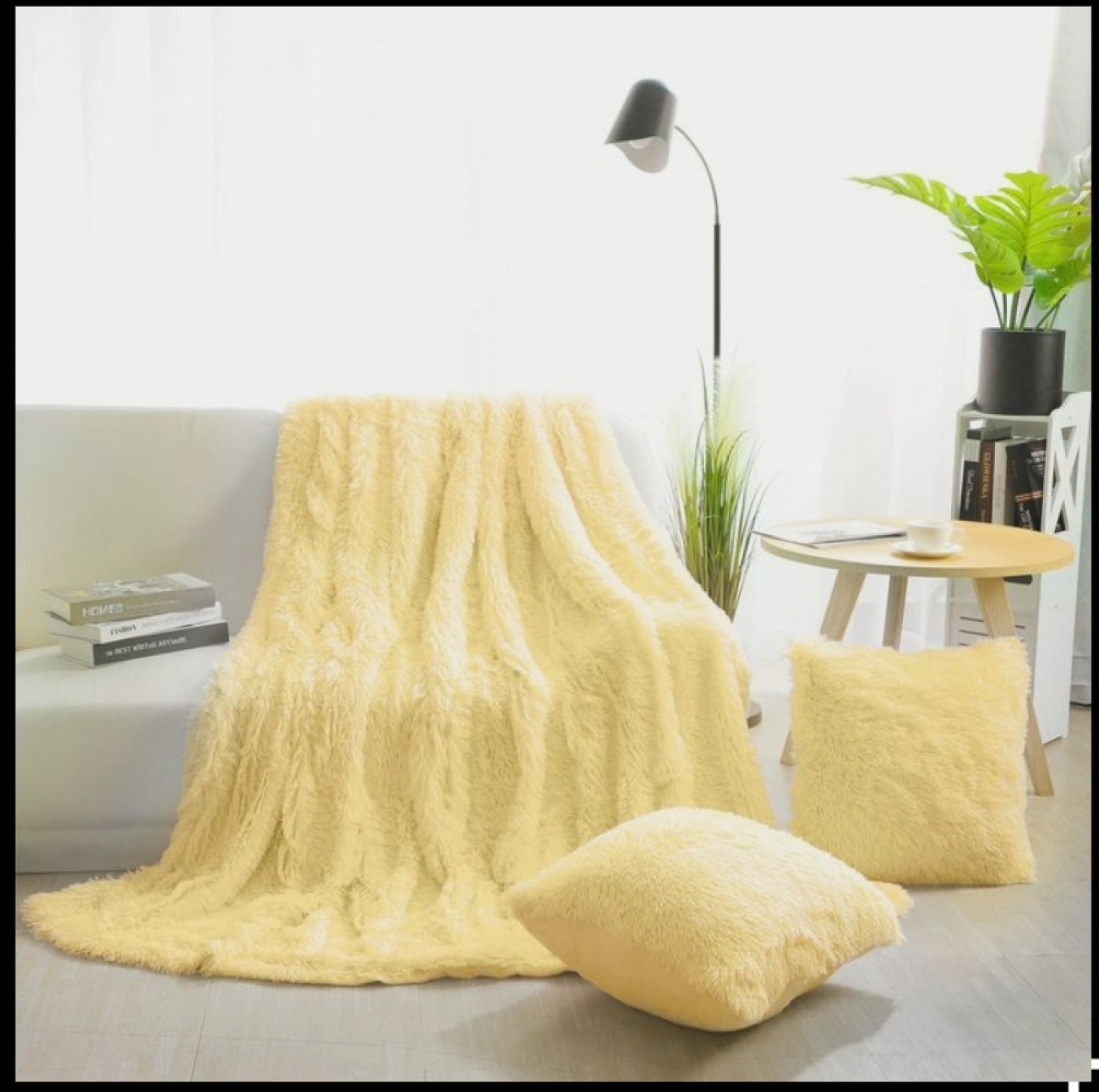 A light yellow blanket