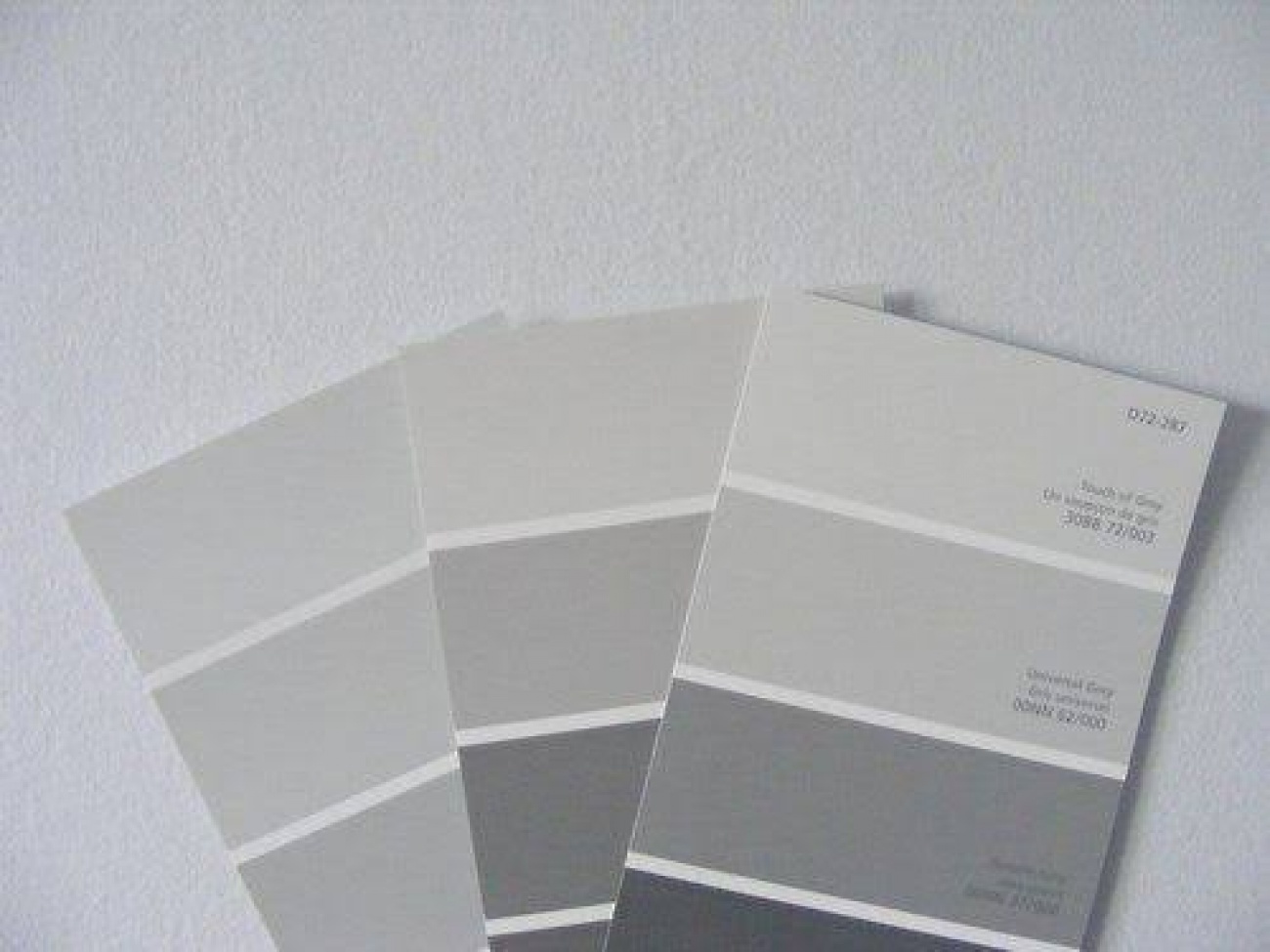 Beautiful light grey pallet for the w...