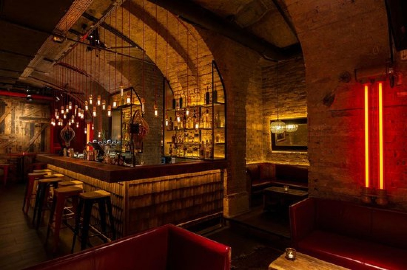Cool bar
