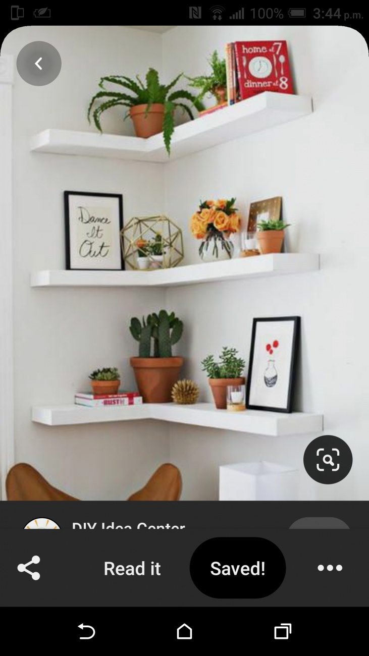 Corner shelf