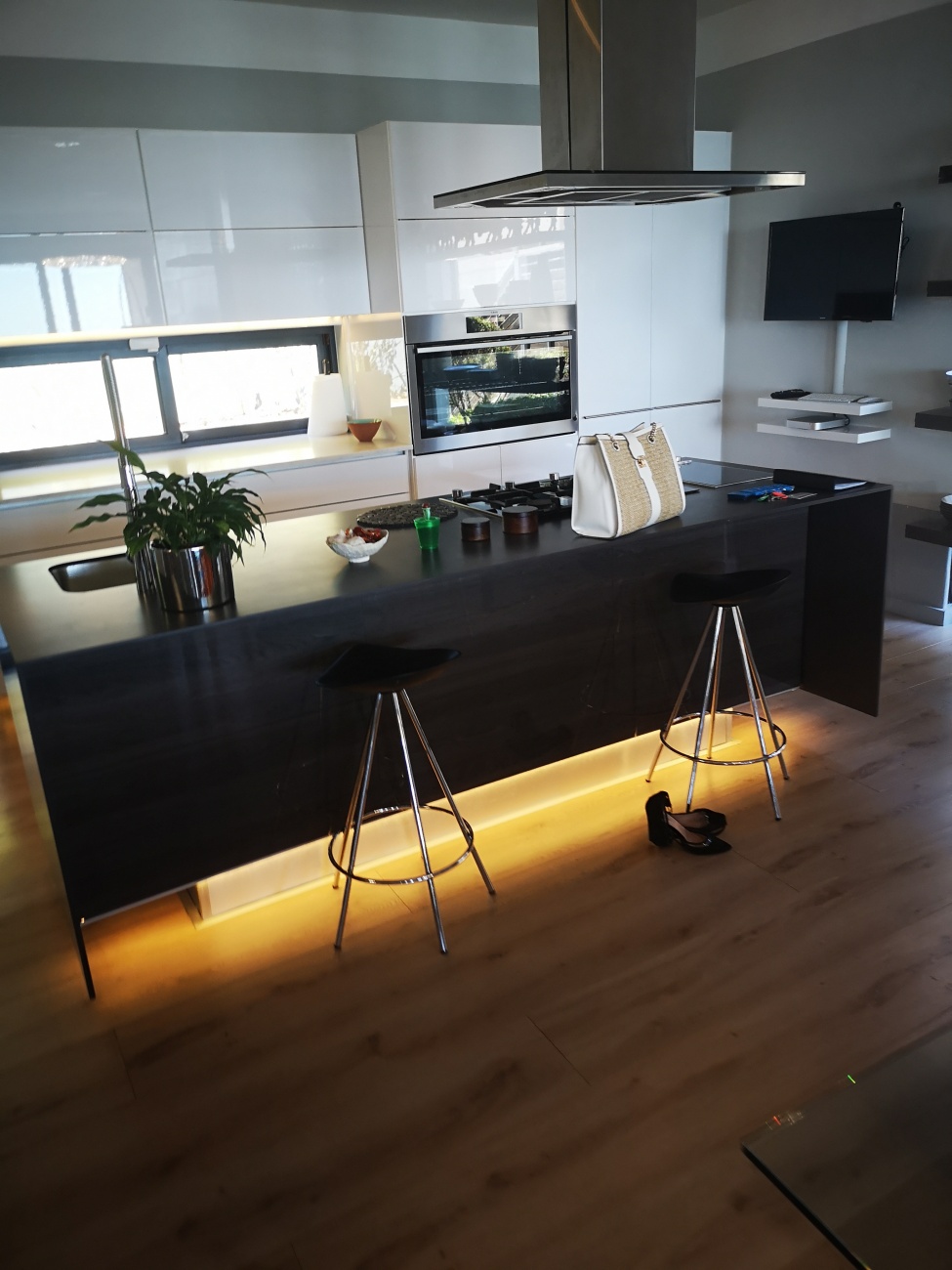Counter section 