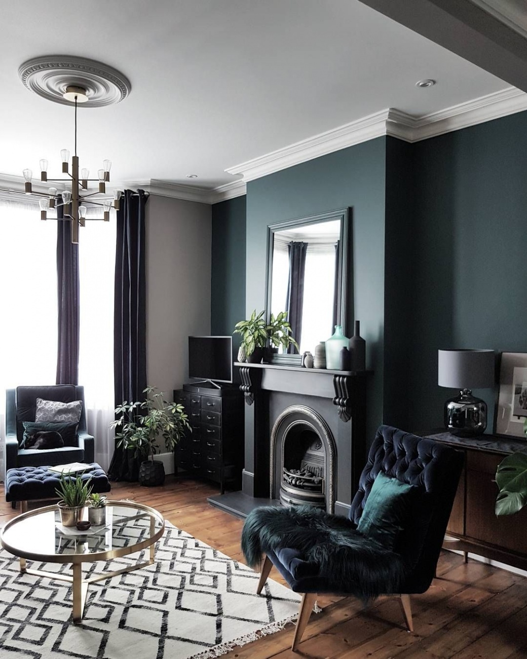 Dark Racing Green walls