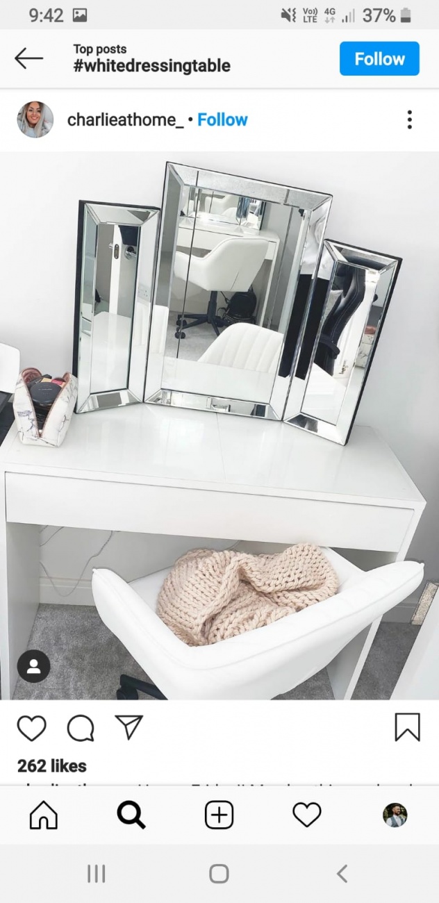 Dressing table