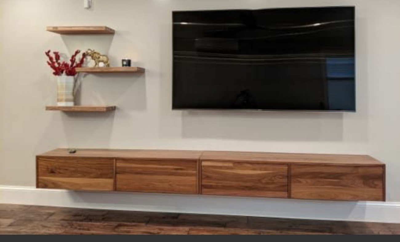 Entertainment center