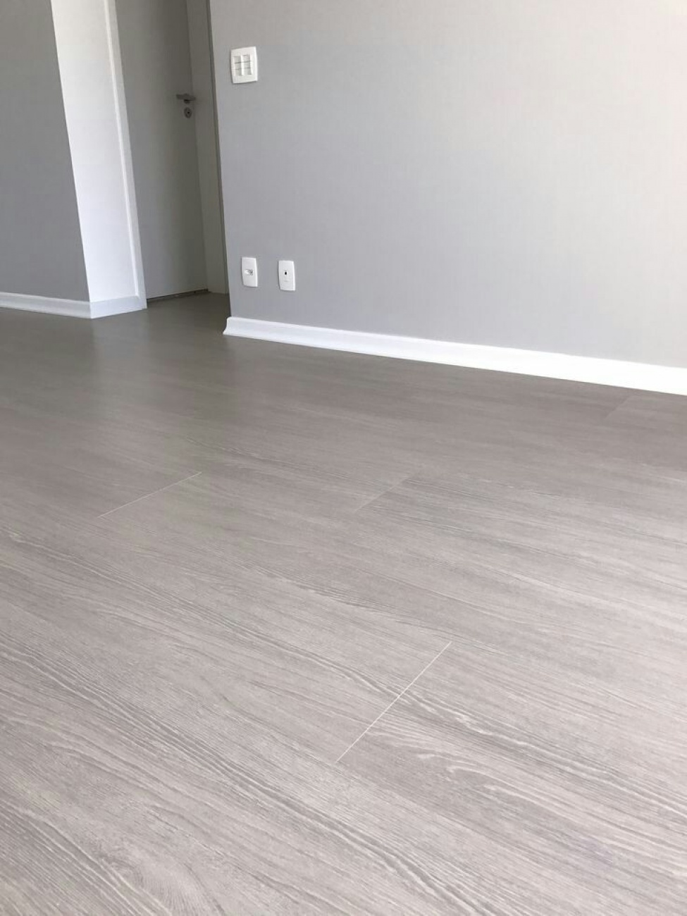 Flooring testing room