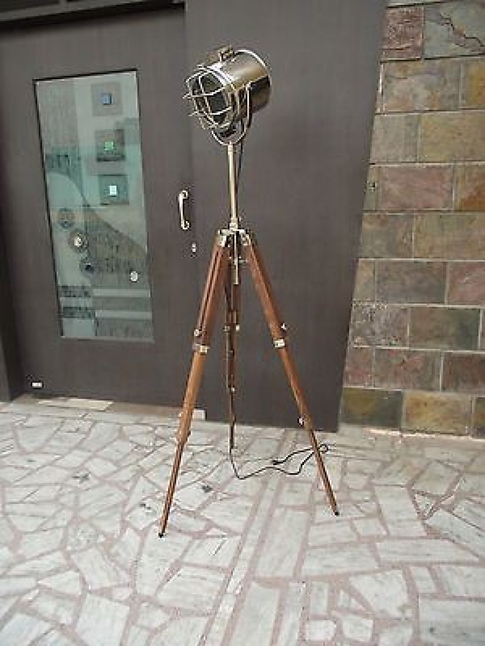Floor lamp as statement alongside mir...