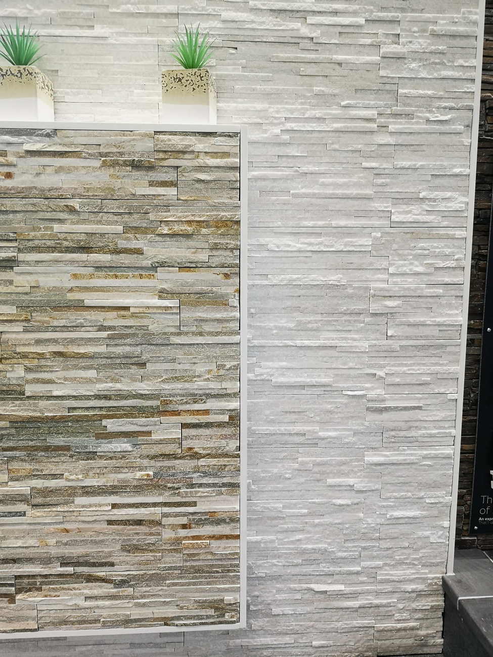 Focal wall fire place or house