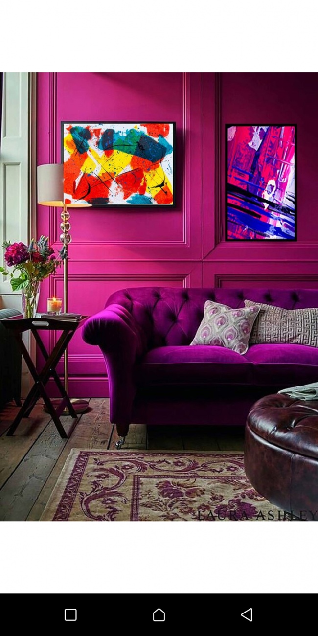 I love the magnenta pink wall