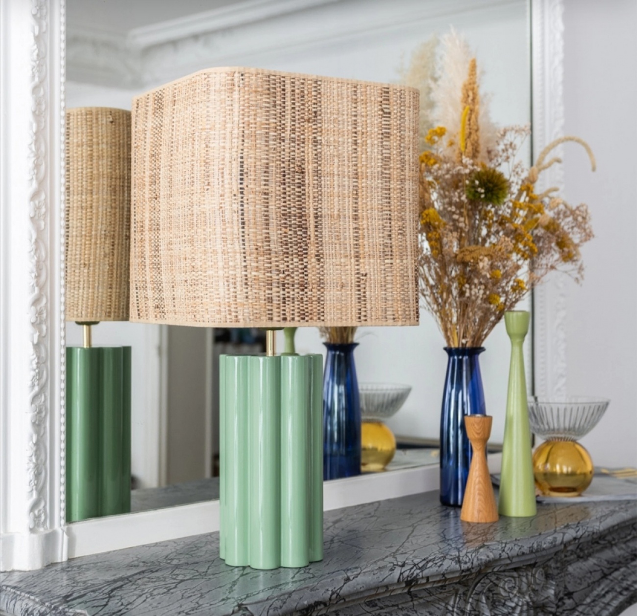Lampe @thesocialitefamily