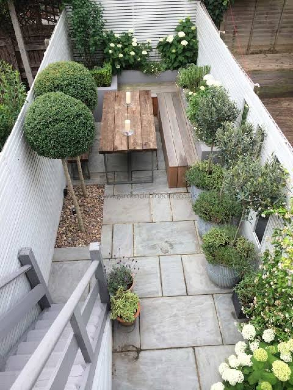 Outdoor courtyard 