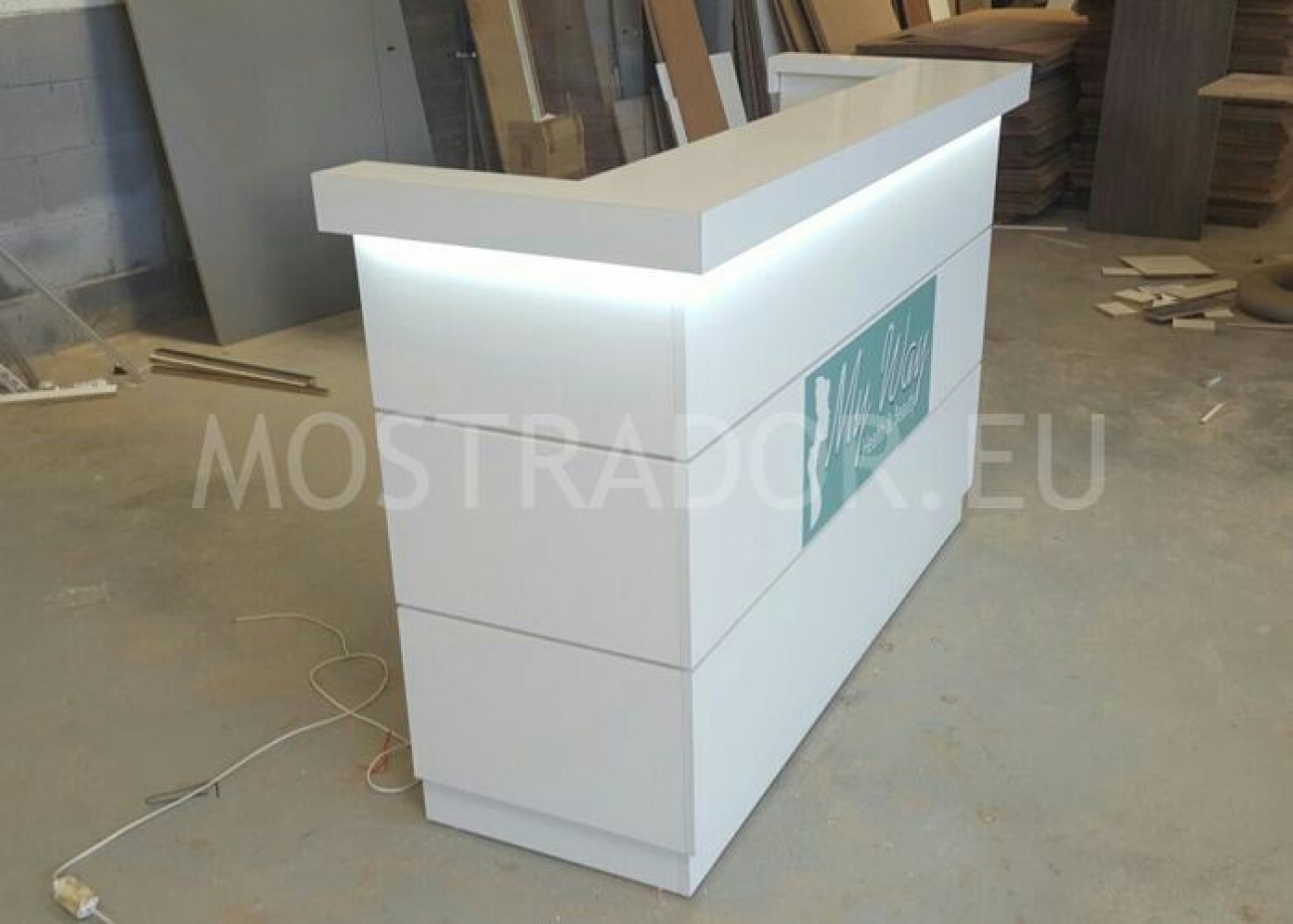 Reception table