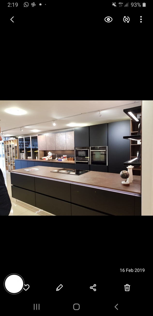 Showroom Kitchen 