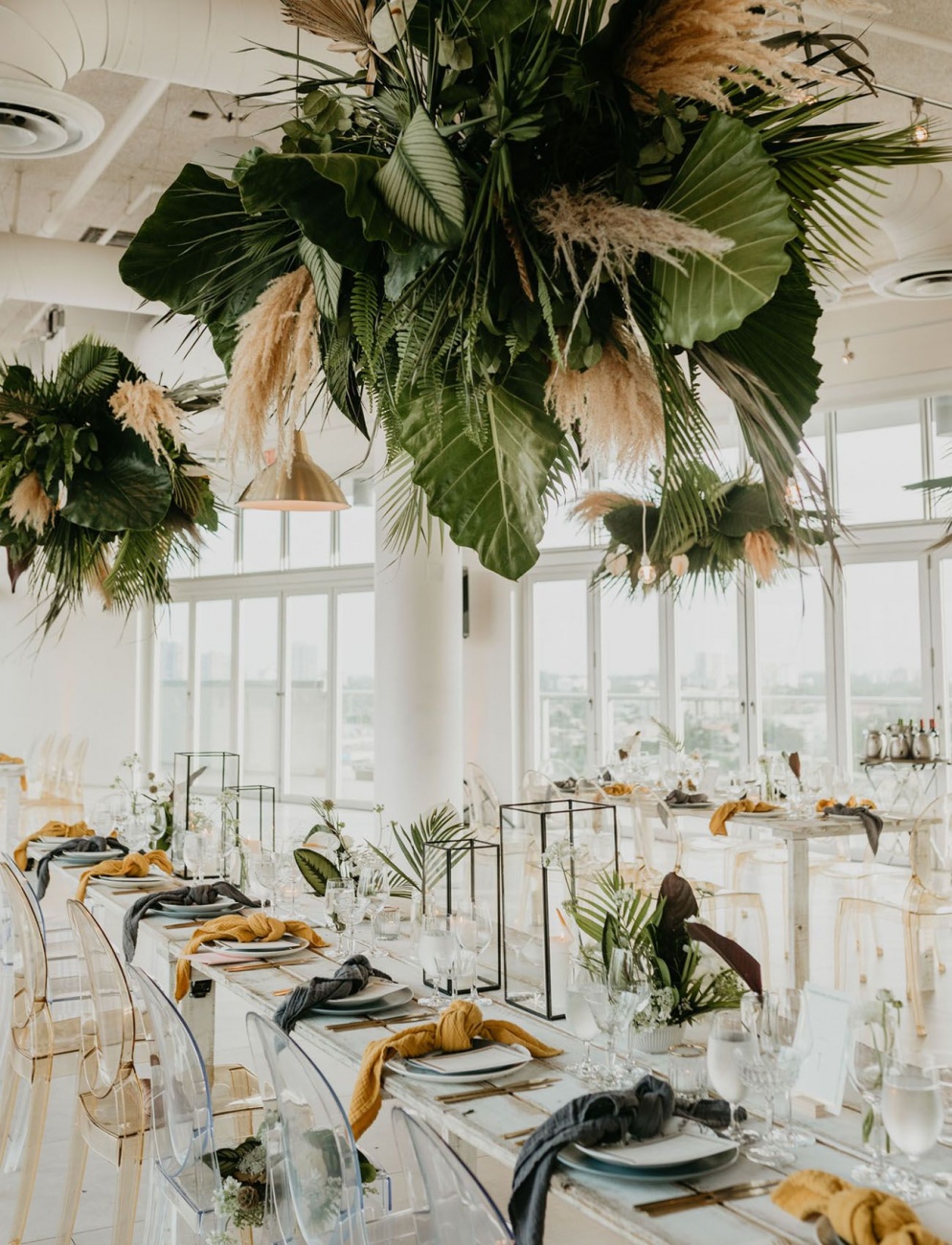 Tropical theme