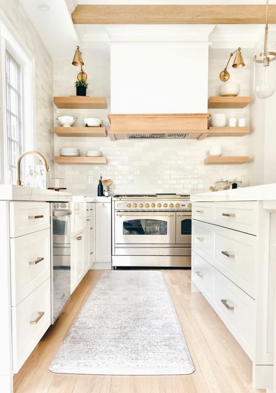 Wall with oven 